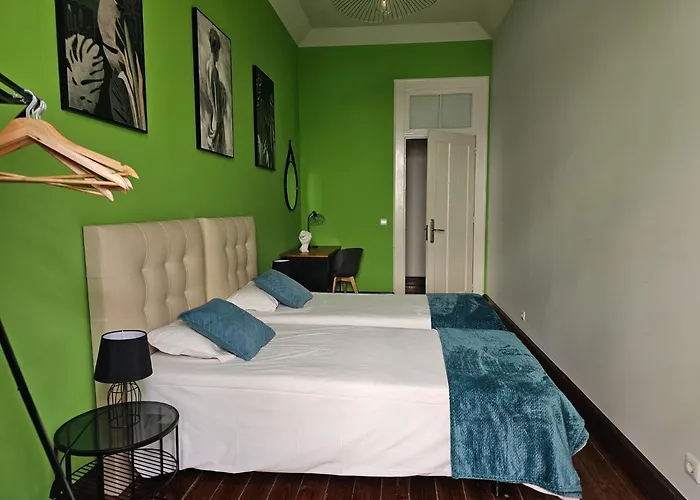 Santa Maria Hostel *