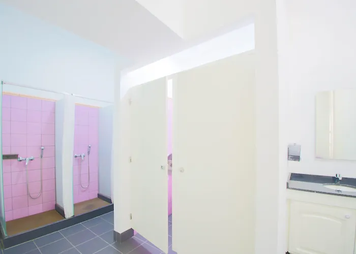 Santa Maria Hostel *