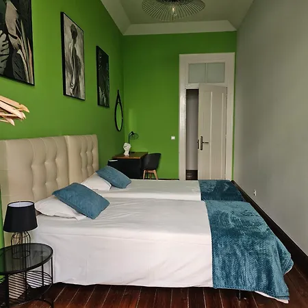 Santa Maria Hostel *