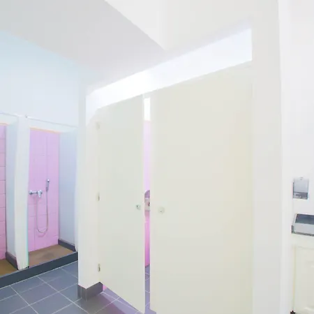 Santa Maria Hostel *