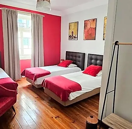 Hostal Santa Maria *