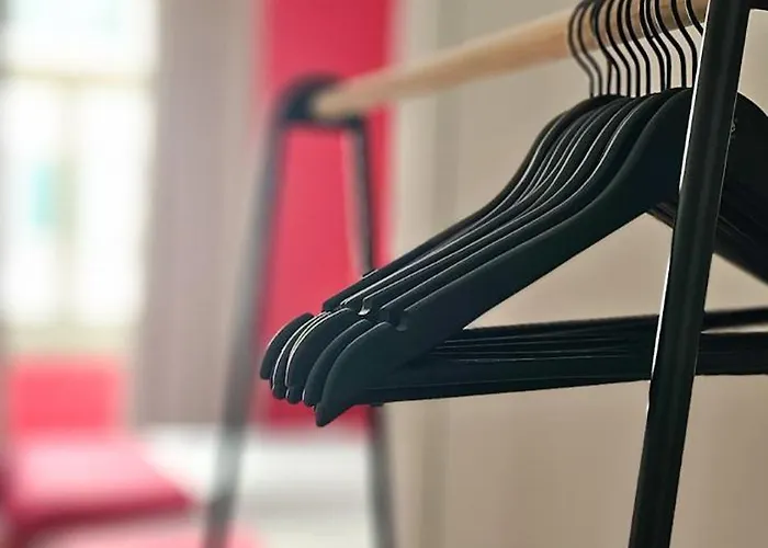 Santa Maria Hostel *