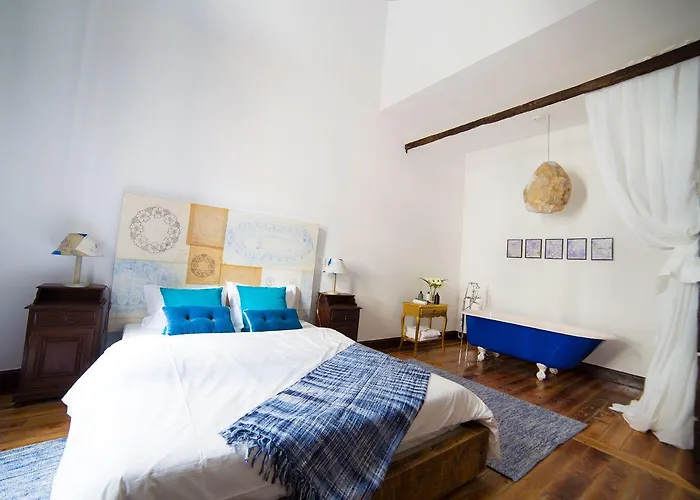 Santa Maria Hostel *