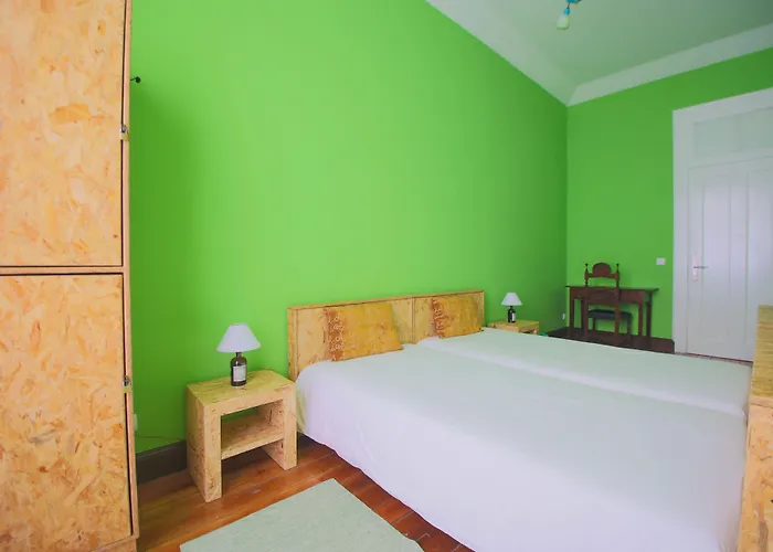 Santa Maria Hostel *