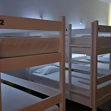 Santa Maria Hostel *